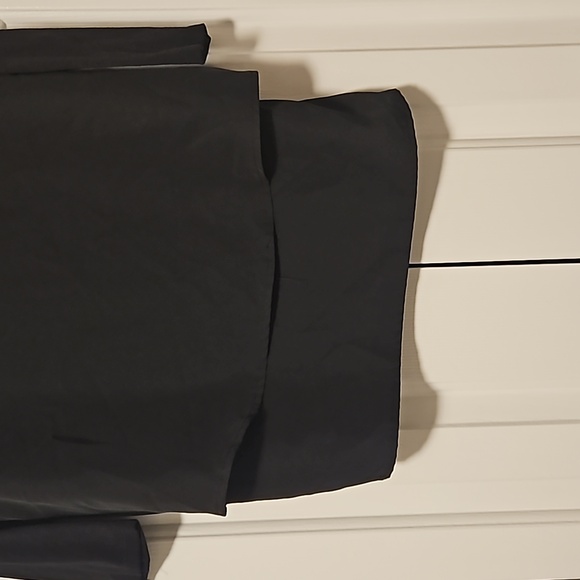 💖 $5 add to bundle DG2 two tier top💖 - Picture 3 of 5